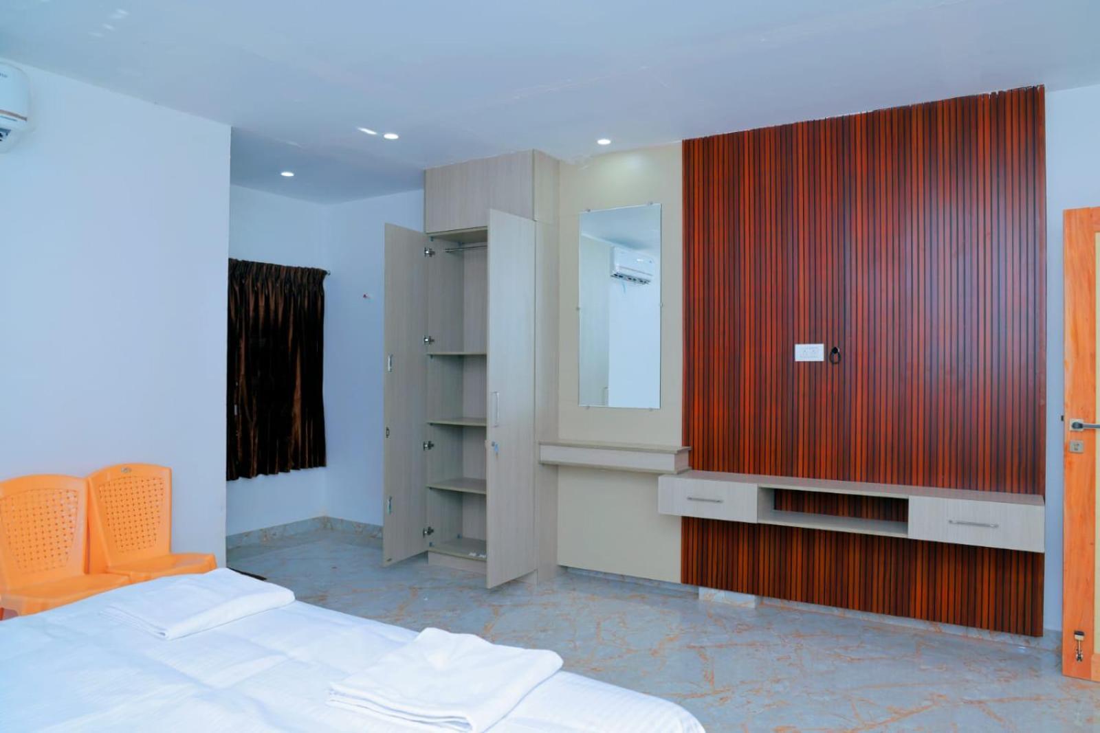 Tiruchchendūr Grand Sangeetham Inn מראה חיצוני תמונה
