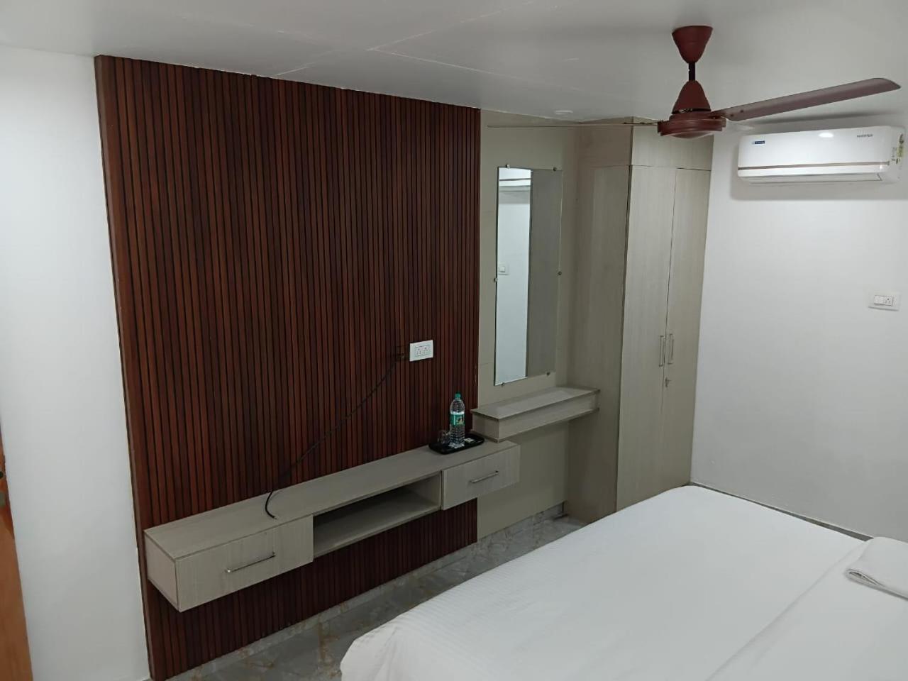 Tiruchchendūr Grand Sangeetham Inn מראה חיצוני תמונה